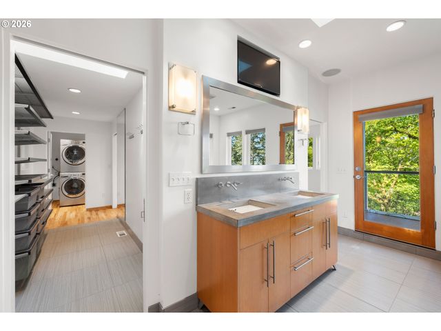 2339 Nw ASPEN Ave, Portland, OR 97210