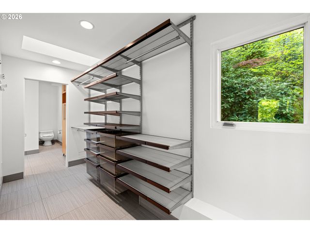 2339 Nw ASPEN Ave, Portland, OR 97210