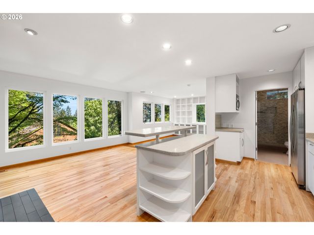 2339 Nw ASPEN Ave, Portland, OR 97210