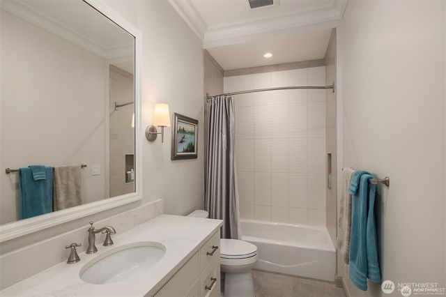 2409 Evergreen Point Road, Medina, WA 98039