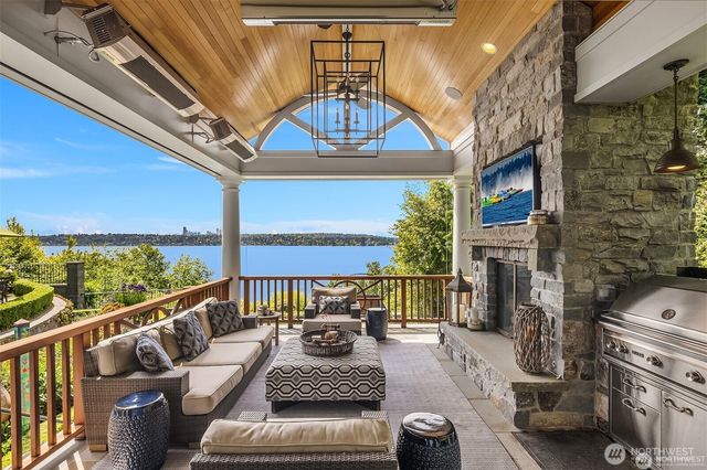 2409 Evergreen Point Road, Medina, WA 98039