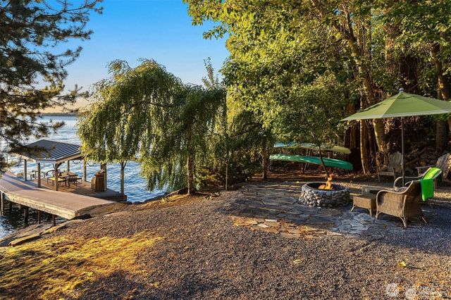 2409 Evergreen Point Road, Medina, WA 98039