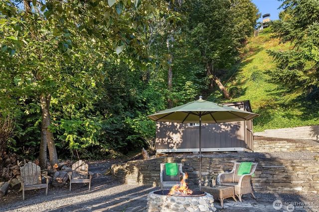 2409 Evergreen Point Road, Medina, WA 98039