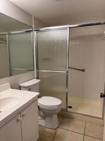 1107 Green Pine Boulevard B1, West Palm Beach, FL 33409