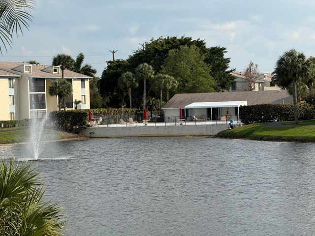 1107 Green Pine Boulevard B1, West Palm Beach, FL 33409