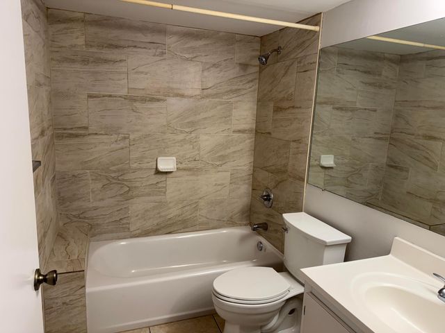 1107 Green Pine Boulevard B1, West Palm Beach, FL 33409