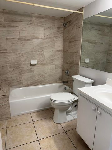 1107 Green Pine Boulevard B1, West Palm Beach, FL 33409