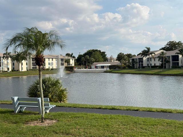 1107 Green Pine Boulevard B1, West Palm Beach, FL 33409