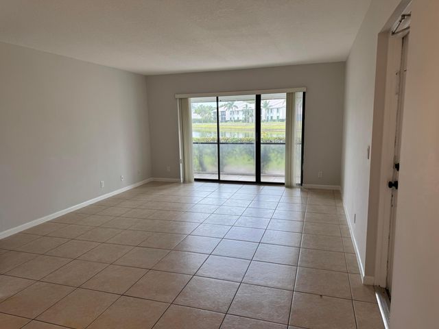 1107 Green Pine Boulevard B1, West Palm Beach, FL 33409
