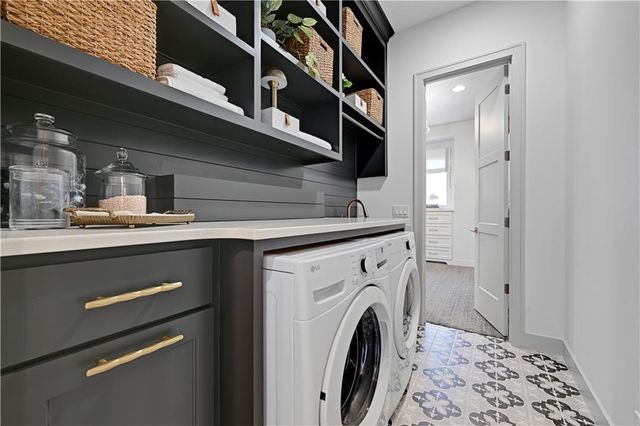 16217 Garnett Street, Overland Park, KS 66221