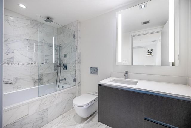 1451 Brickell Ave 2204, Miami, FL 33131