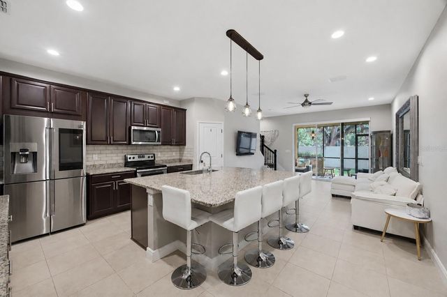 2013 SUNSET WIND LOOP, Oldsmar, FL 34677