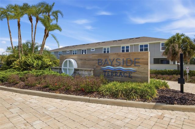 2013 SUNSET WIND LOOP, Oldsmar, FL 34677