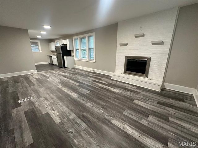 503 Leslie Avenue, Wood River, IL 62095