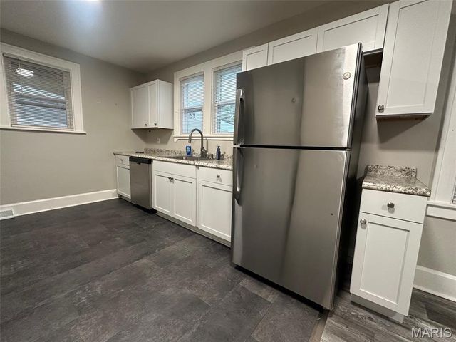 503 Leslie Avenue, Wood River, IL 62095