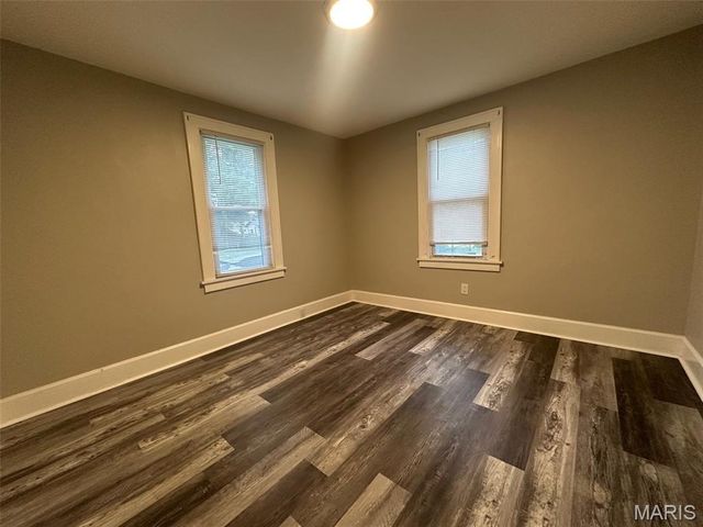 503 Leslie Avenue, Wood River, IL 62095