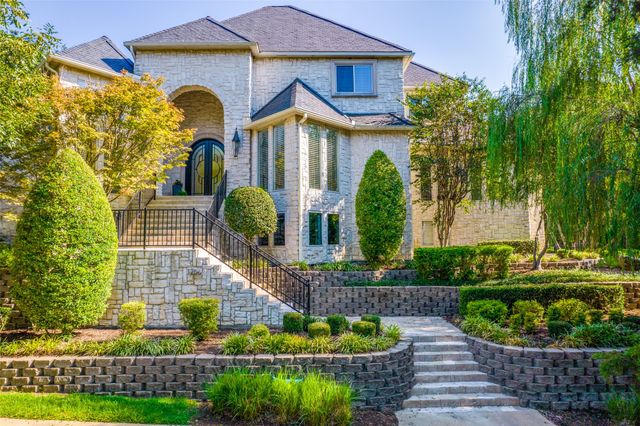 1256 Regents Park Court, Desoto, TX 75115