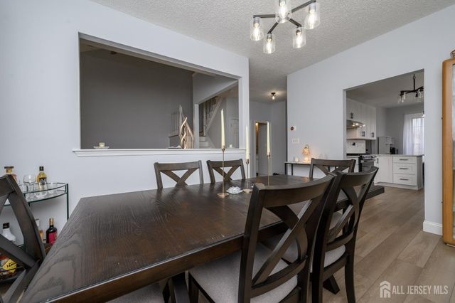 14 Ravenwood Court, Freehold, NJ 07728