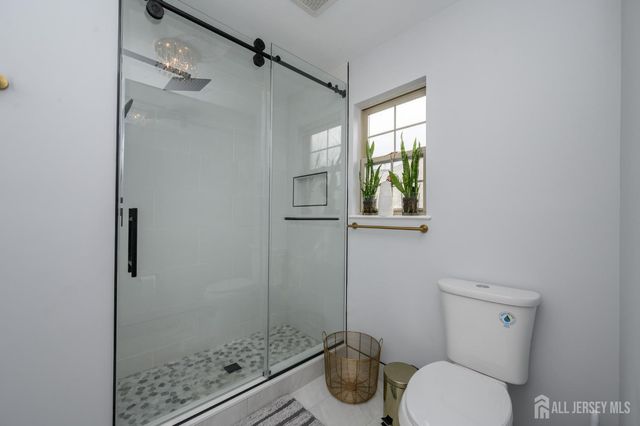 14 Ravenwood Court, Freehold, NJ 07728