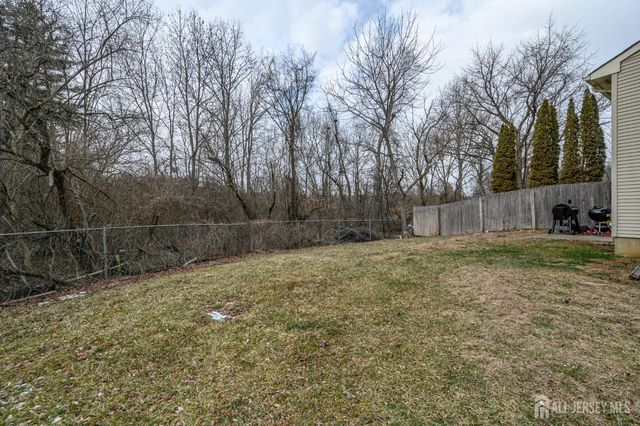 14 Ravenwood Court, Freehold, NJ 07728