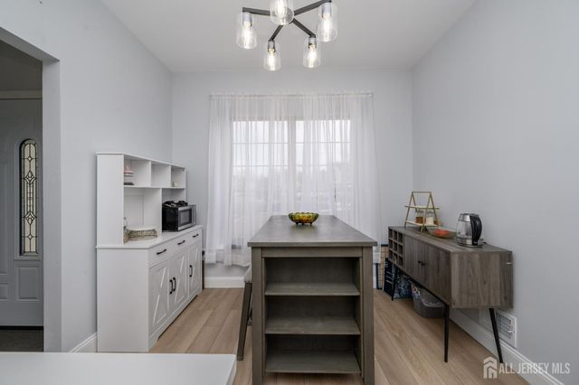 14 Ravenwood Court, Freehold, NJ 07728