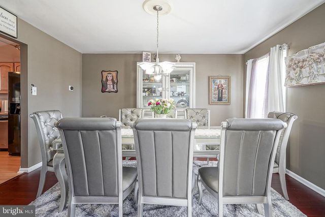 20 CORTLAND LN, Sewell, NJ 08080