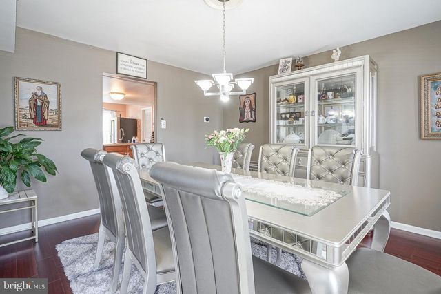 20 CORTLAND LN, Sewell, NJ 08080
