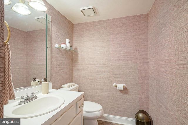 20 CORTLAND LN, Sewell, NJ 08080
