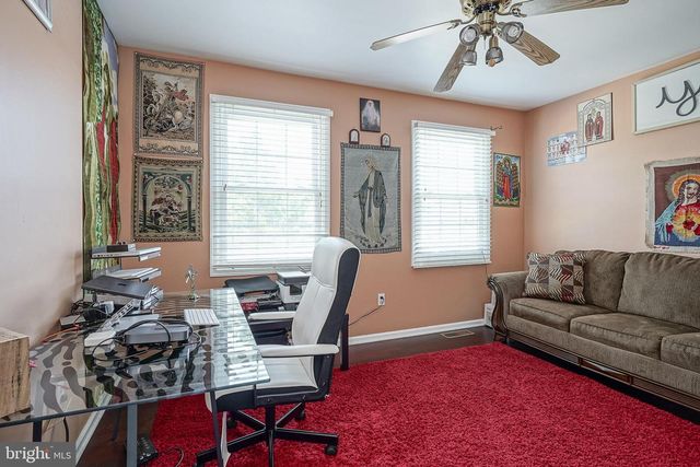 20 CORTLAND LN, Sewell, NJ 08080