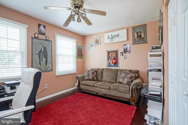 20 CORTLAND LN, Sewell, NJ 08080