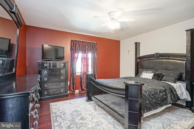 20 CORTLAND LN, Sewell, NJ 08080