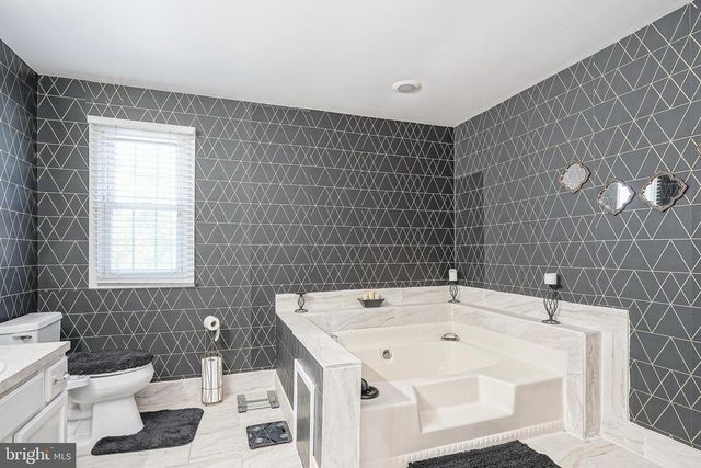 20 CORTLAND LN, Sewell, NJ 08080