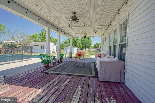 20 CORTLAND LN, Sewell, NJ 08080