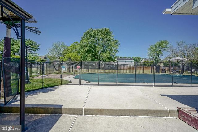 20 CORTLAND LN, Sewell, NJ 08080