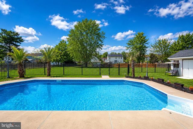 20 CORTLAND LN, Sewell, NJ 08080