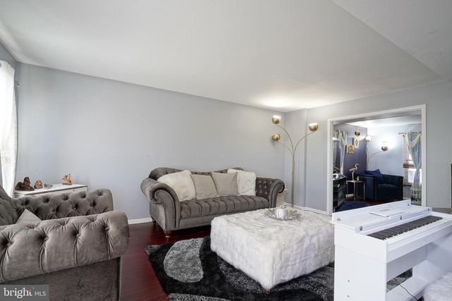 20 CORTLAND LN, Sewell, NJ 08080