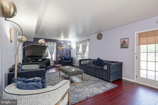 20 CORTLAND LN, Sewell, NJ 08080