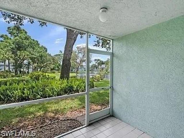 109 Wading Bird CIR # V102, Naples, FL 34110