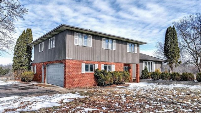 518 E Chippewa Street, Cadott, WI 54727