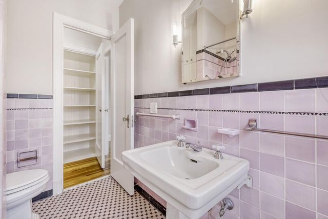 2615 Park Avenue 307, Minneapolis, MN 55407