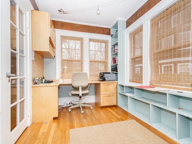 62 Granville Rd 1, Cambridge, MA 02138