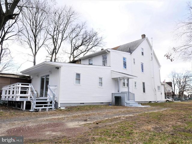 504 BRIDGE ST, Beverly, NJ 08010