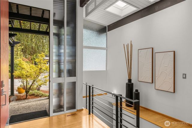 3515 72nd Avenue SE, Mercer Island, WA 98040