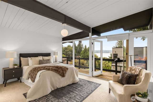 3515 72nd Avenue SE, Mercer Island, WA 98040