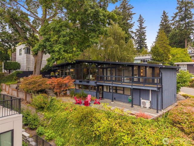 3515 72nd Avenue SE, Mercer Island, WA 98040
