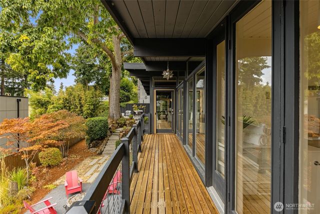 3515 72nd Avenue SE, Mercer Island, WA 98040