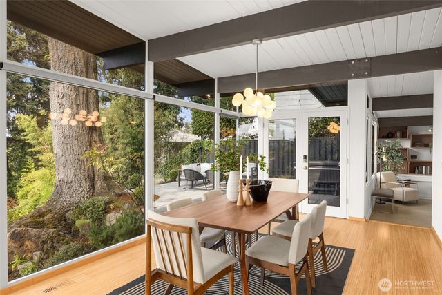 3515 72nd Avenue SE, Mercer Island, WA 98040