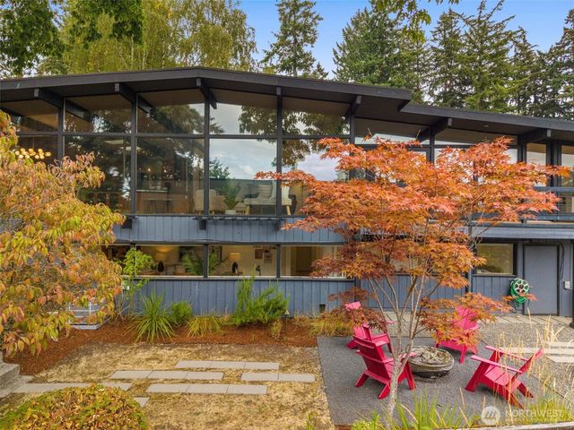 3515 72nd Avenue SE, Mercer Island, WA 98040