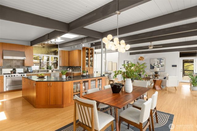 3515 72nd Avenue SE, Mercer Island, WA 98040
