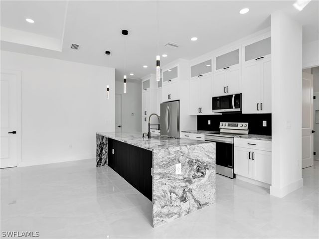 808 Willard AVE, Lehigh Acres, FL 33972